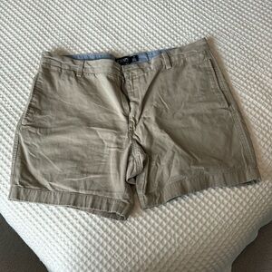 Chaps Khaki Shorts 7” Size 38